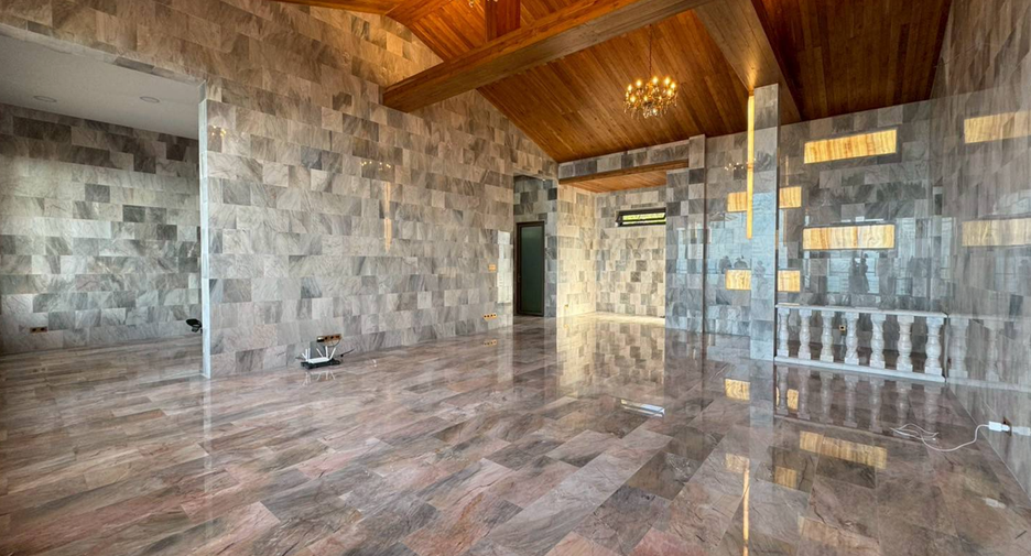 Продажа 3 спальни вилла в Самуи, Сураттани