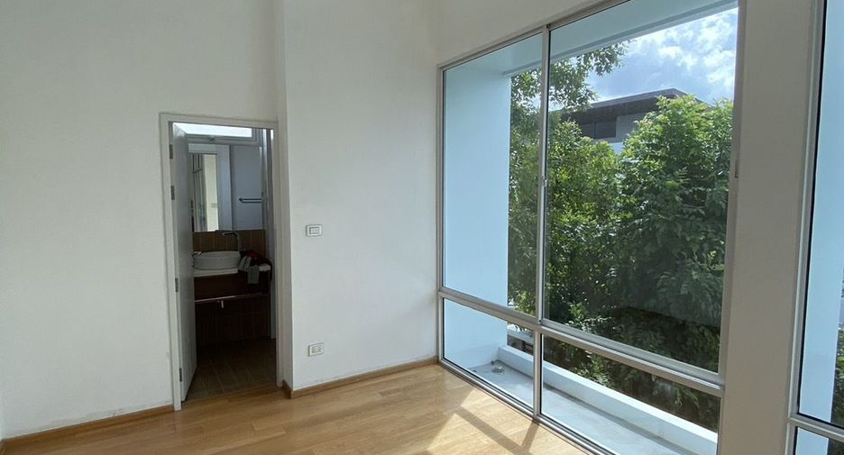 For sale and for rent 3 bedrooms house in Prawet, Bangkok