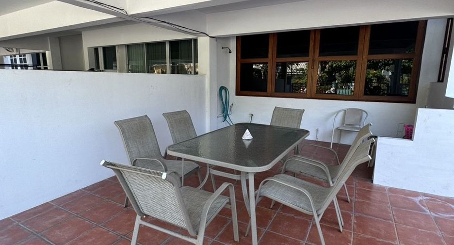 For rent 4 bedrooms townhouse in Hua Hin, Prachuap Khiri Khan