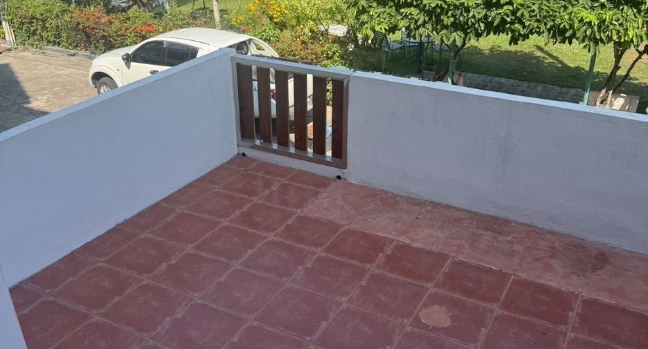 For rent 4 bedrooms townhouse in Hua Hin, Prachuap Khiri Khan
