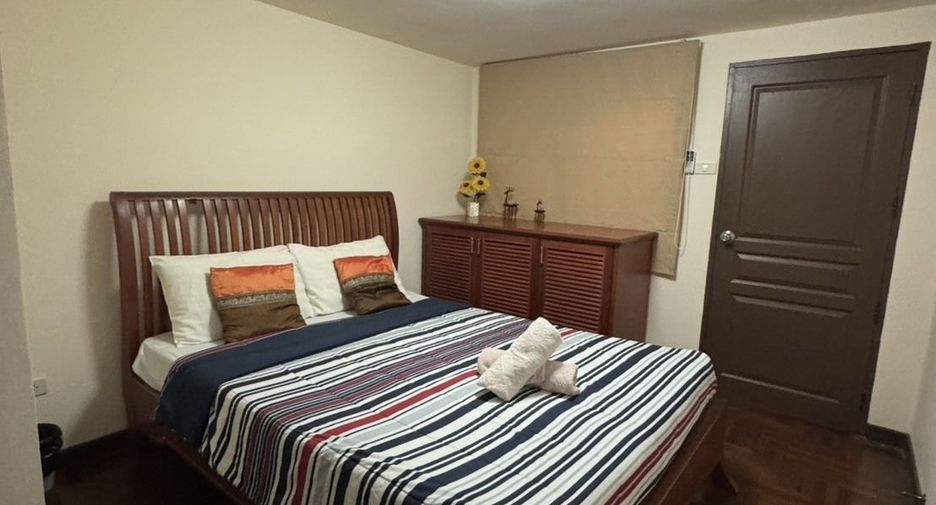 For rent 4 bedrooms townhouse in Hua Hin, Prachuap Khiri Khan