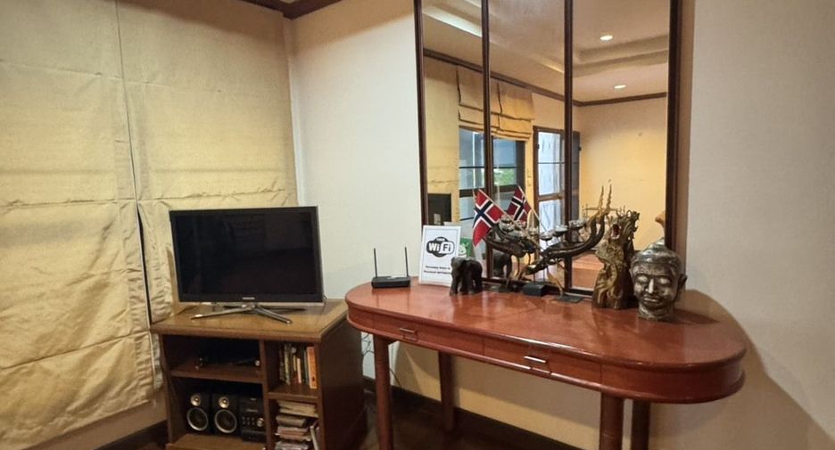 For rent 4 bedrooms townhouse in Hua Hin, Prachuap Khiri Khan