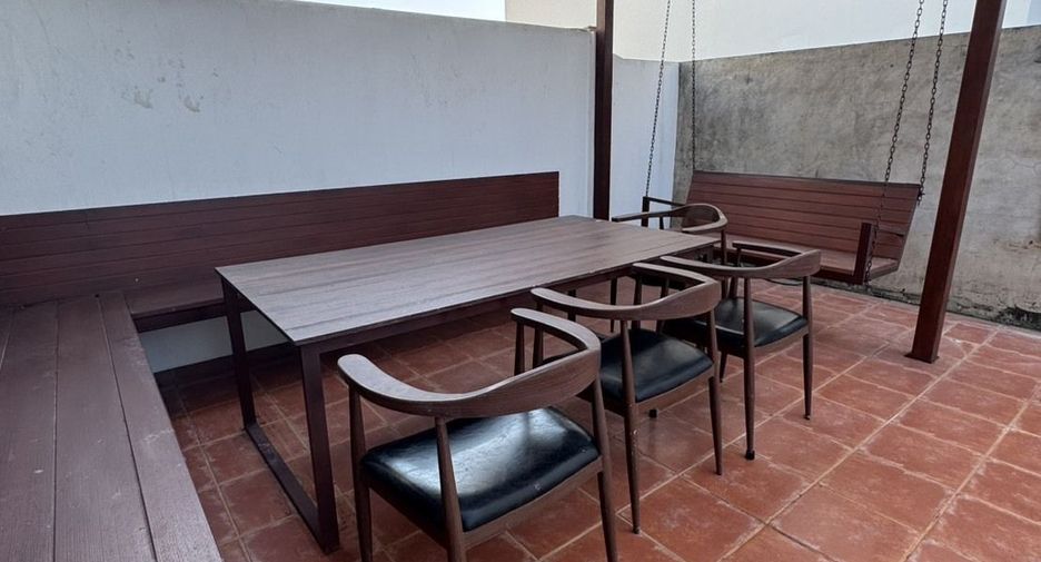 For rent 4 bedrooms townhouse in Hua Hin, Prachuap Khiri Khan