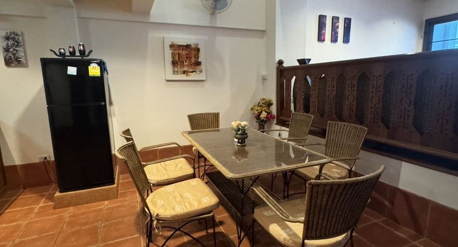 For rent 4 bedrooms townhouse in Hua Hin, Prachuap Khiri Khan