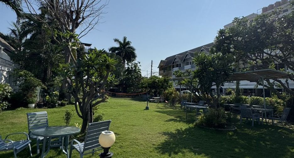 For rent 4 bedrooms townhouse in Hua Hin, Prachuap Khiri Khan