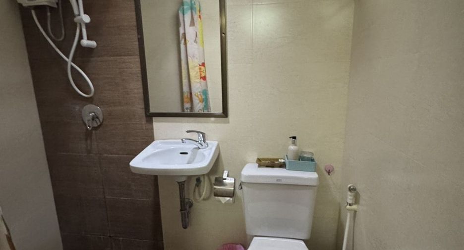For rent 4 bedrooms townhouse in Hua Hin, Prachuap Khiri Khan