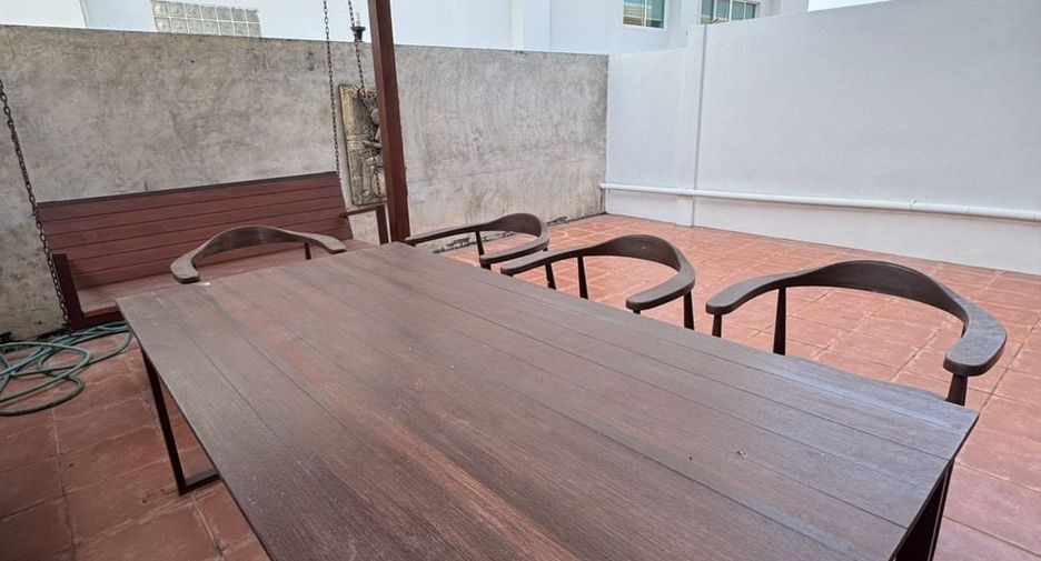 For rent 4 bedrooms townhouse in Hua Hin, Prachuap Khiri Khan