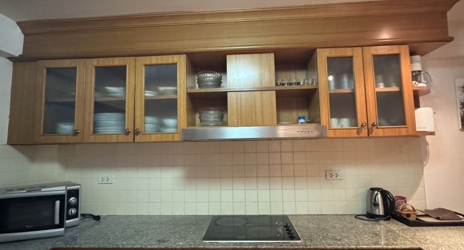 For rent 4 bedrooms townhouse in Hua Hin, Prachuap Khiri Khan