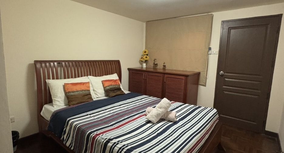 For rent 4 bedrooms townhouse in Hua Hin, Prachuap Khiri Khan