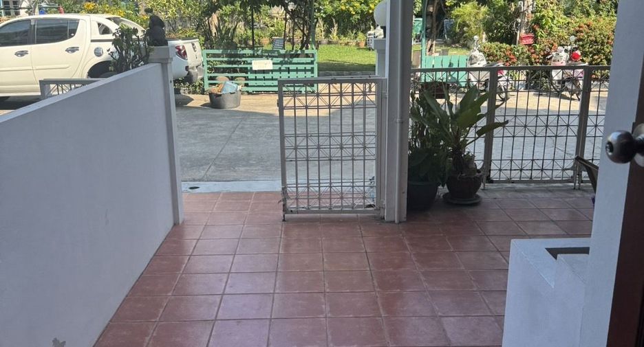 For rent 4 bedrooms townhouse in Hua Hin, Prachuap Khiri Khan