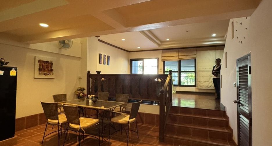 For rent 4 bedrooms townhouse in Hua Hin, Prachuap Khiri Khan