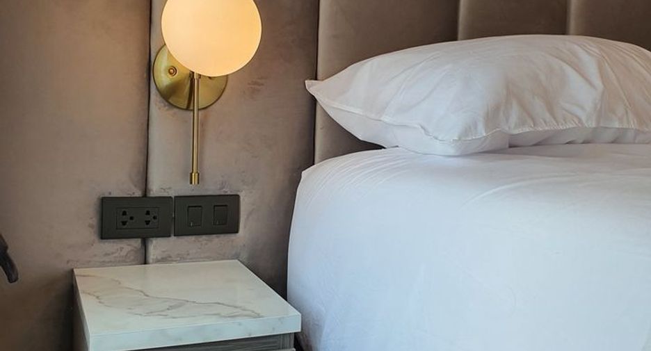 For sale and for rent 1 bed condo in Phra Khanong, Bangkok