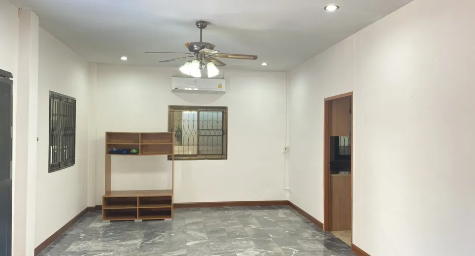 À louer 3 chambres maison à Mueang Khon Kaen, Khon Kaen