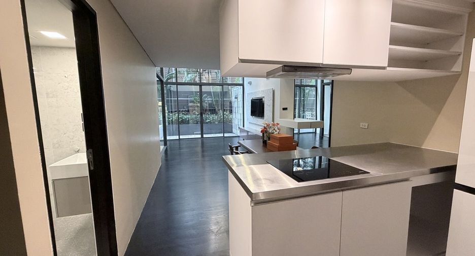 For sale 2 bedrooms condo in Watthana, Bangkok