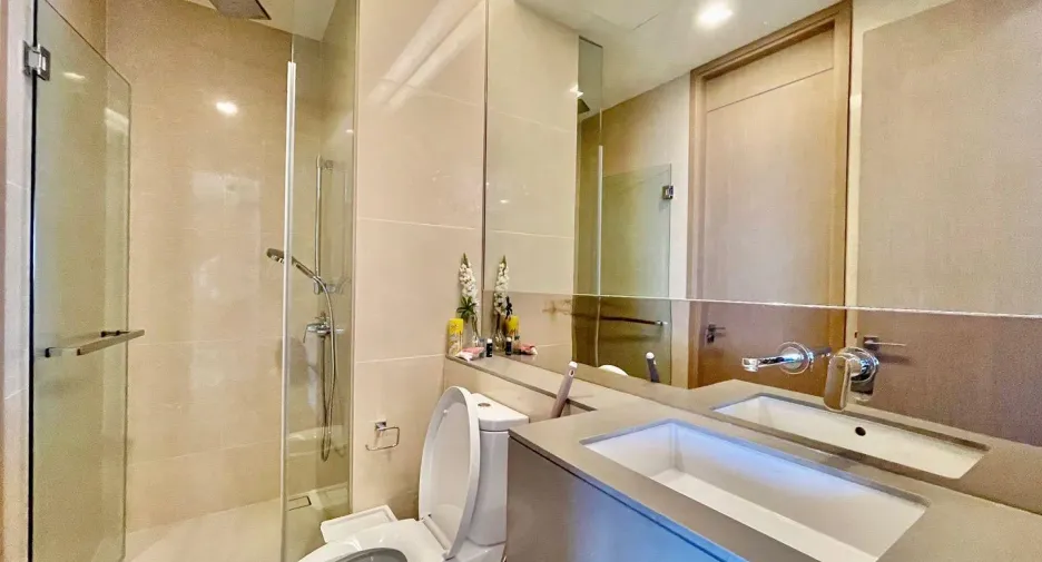 Condo en venta y en alquiler de 2 habitaciones en Watthana, Bangkok