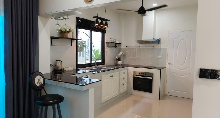 À vendre 2 chambres maison à Sattahip, Chonburi