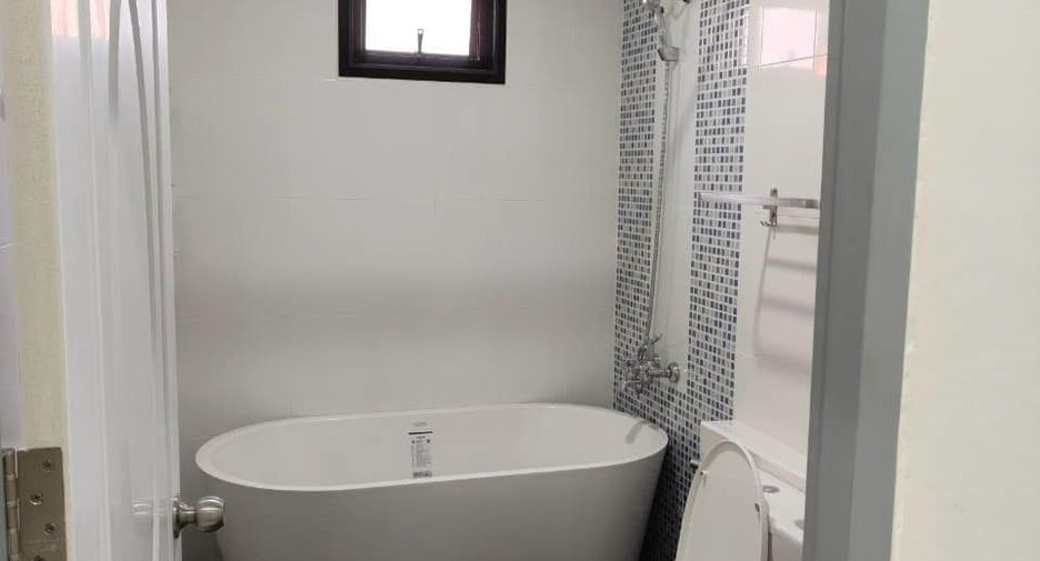 À vendre 2 chambres maison à Sattahip, Chonburi