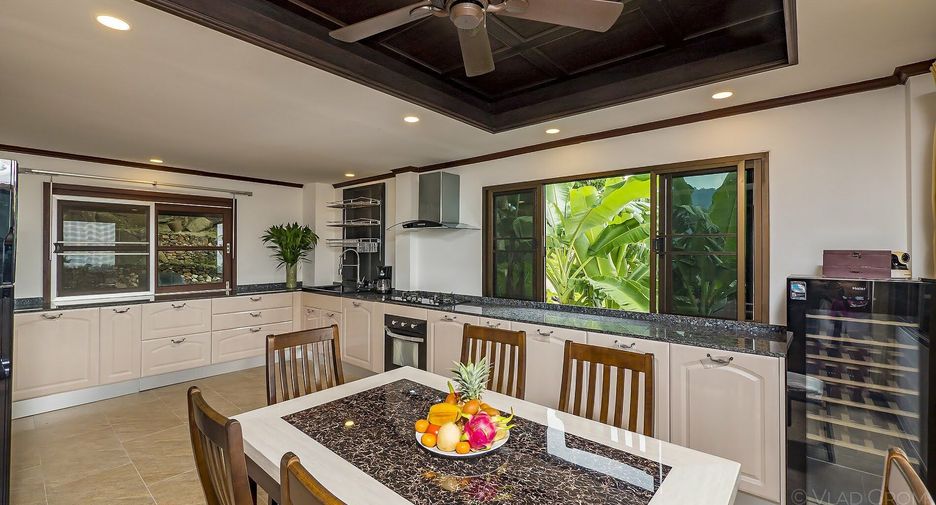 À vendre 4 chambres villa à Ko Samui, Surat Thani