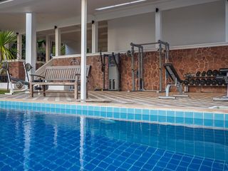 À vendre 4 chambres villa à Ko Samui, Surat Thani