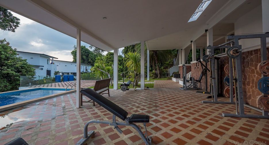 À vendre 4 chambres villa à Ko Samui, Surat Thani
