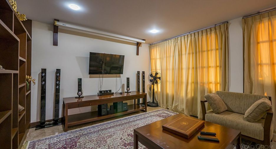 À vendre 4 chambres villa à Ko Samui, Surat Thani