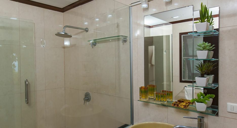 À vendre 4 chambres villa à Ko Samui, Surat Thani