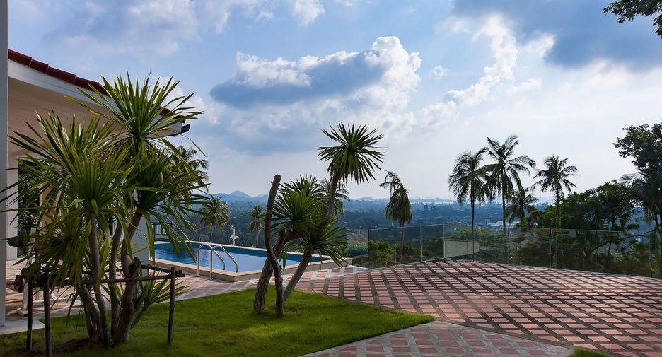 À vendre 4 chambres villa à Ko Samui, Surat Thani