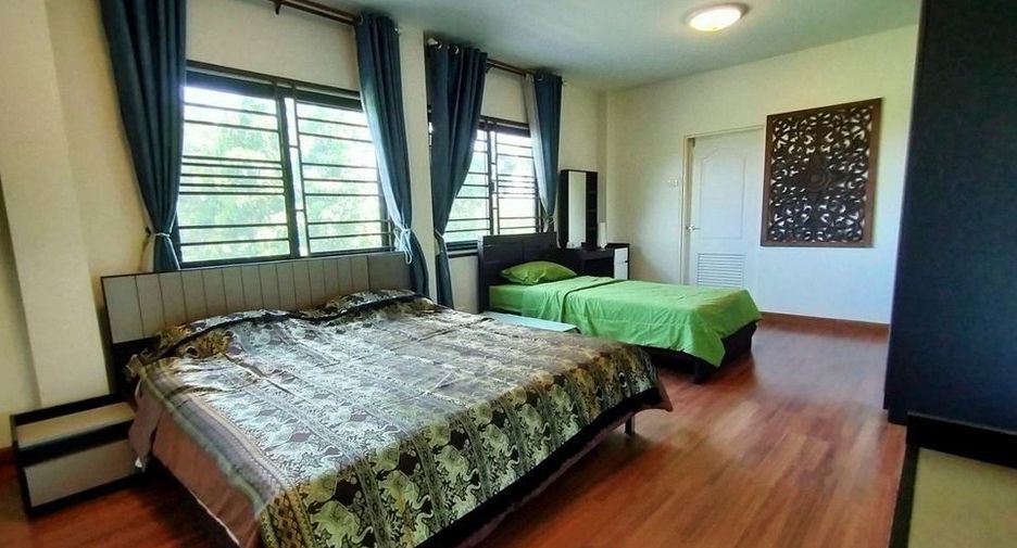 Villa en alquiler de 5 habitaciones en Mueang Chiang Mai, Chiang Mai