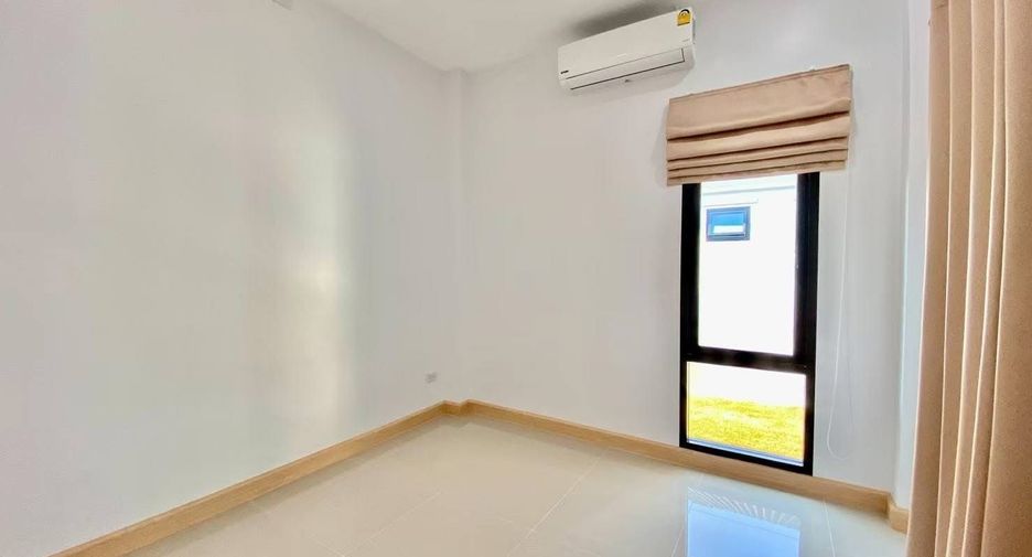 For rent 3 bedrooms house in Saraphi, Chiang Mai