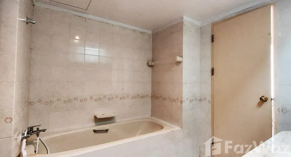 For sale 1 bed condo in Ban Chang, Rayong