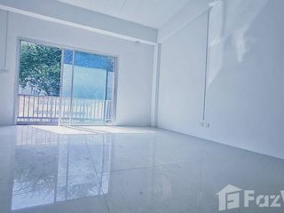 For sale 4 bedrooms townhouse in Mueang Chiang Mai, Chiang Mai