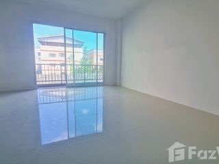 For sale 4 bedrooms townhouse in Mueang Chiang Mai, Chiang Mai