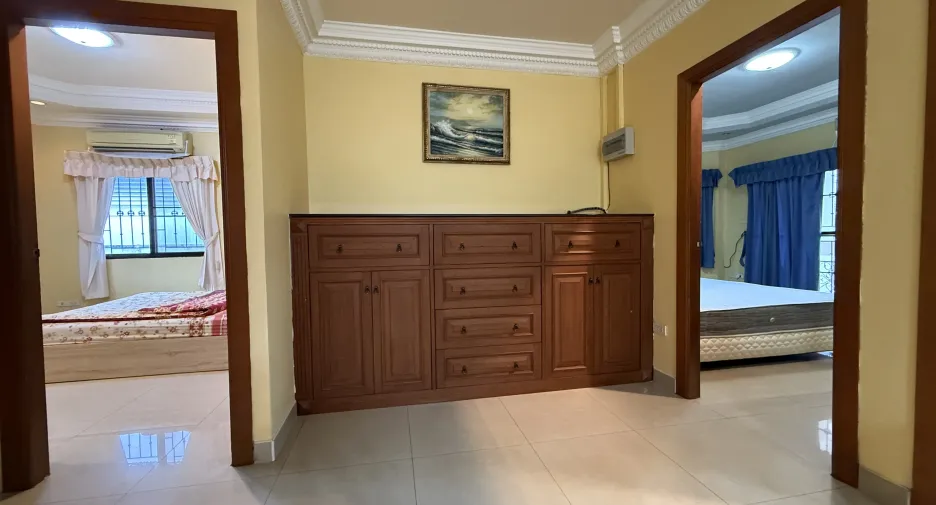 For rent 4 bedrooms villa in Bang Lamung, Chonburi