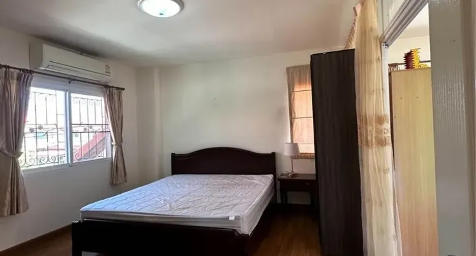 出租 3 卧室 独立屋 在 Hang Dong, Chiang Mai