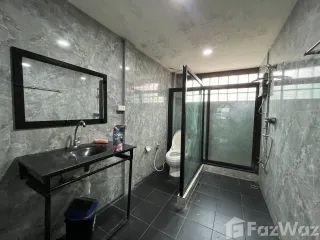 For rent 2 bedrooms townhouse in Mueang Chiang Mai, Chiang Mai
