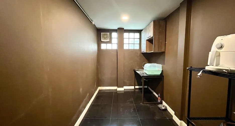 For rent 2 bedrooms townhouse in Mueang Chiang Mai, Chiang Mai