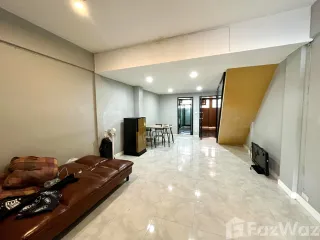 For rent 2 bedrooms townhouse in Mueang Chiang Mai, Chiang Mai