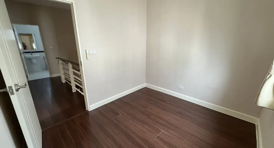 For rent 3 bedrooms townhouse in Mueang Phuket, Phuket