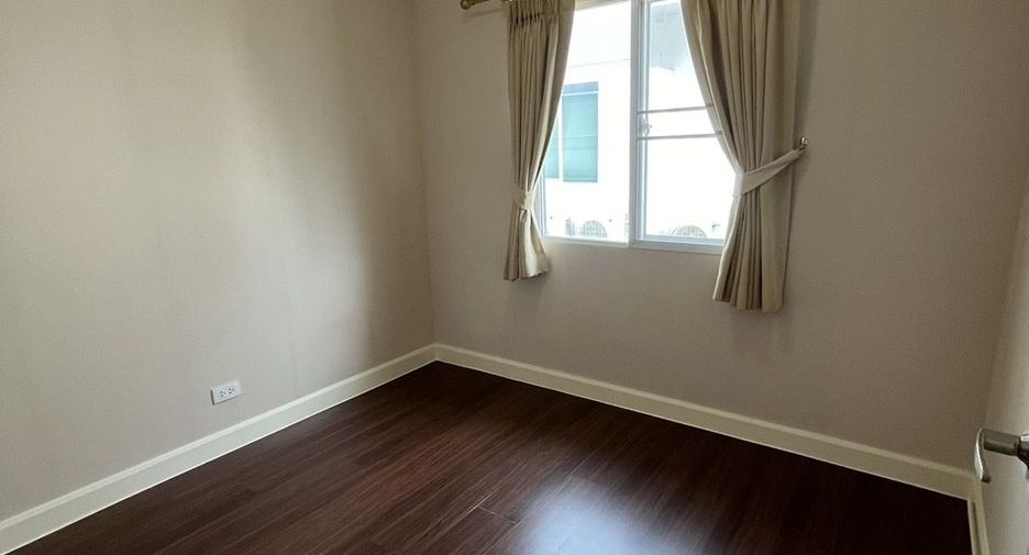 For rent 3 bedrooms townhouse in Mueang Phuket, Phuket