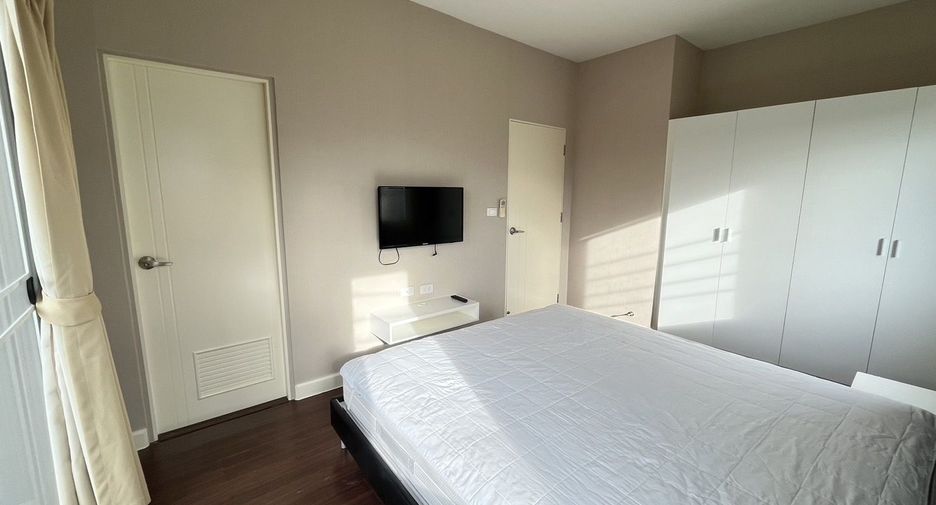 For rent 3 bedrooms townhouse in Mueang Phuket, Phuket