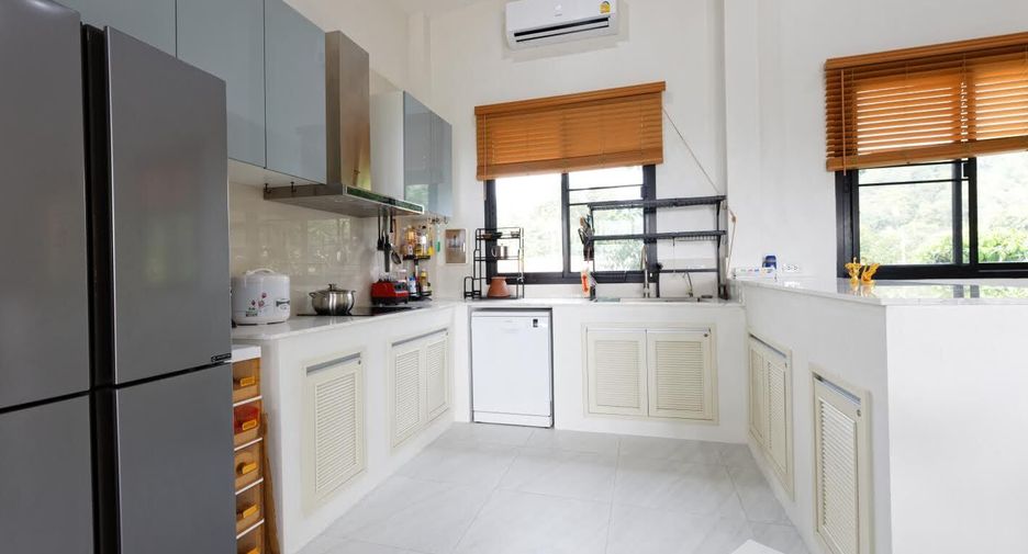 For sale 6 bedrooms house in Ko Pha-ngan, Surat Thani