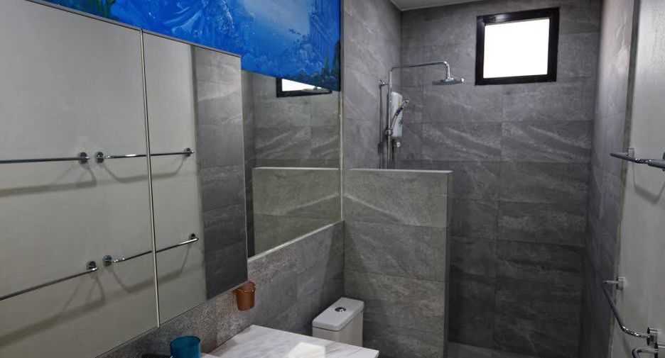For sale 6 bedrooms house in Ko Pha-ngan, Surat Thani
