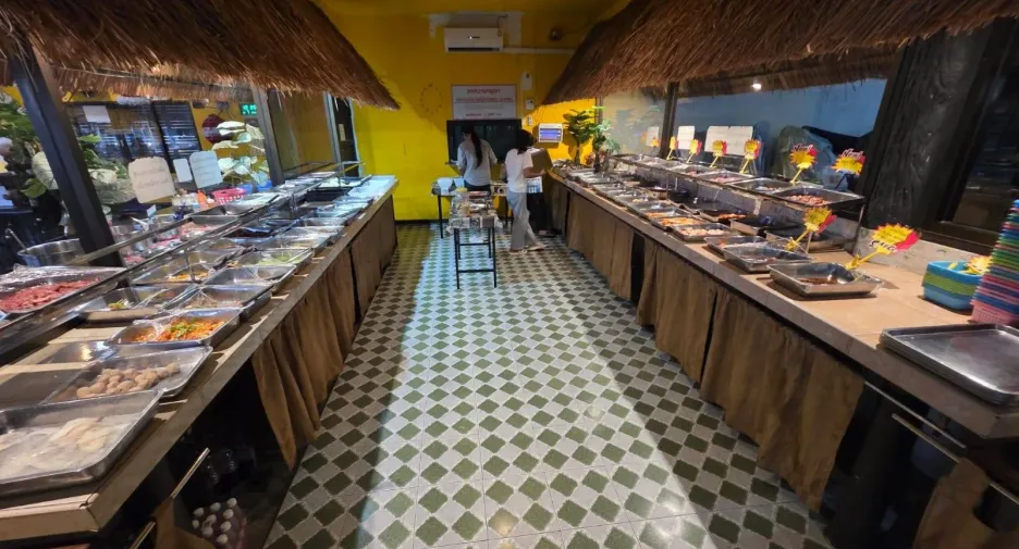 For sale 4 ベッドルーム retail Space in Si Racha, Chonburi