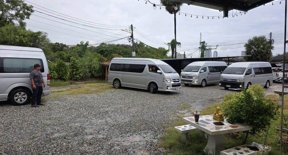 For sale 4 ベッドルーム retail Space in Si Racha, Chonburi