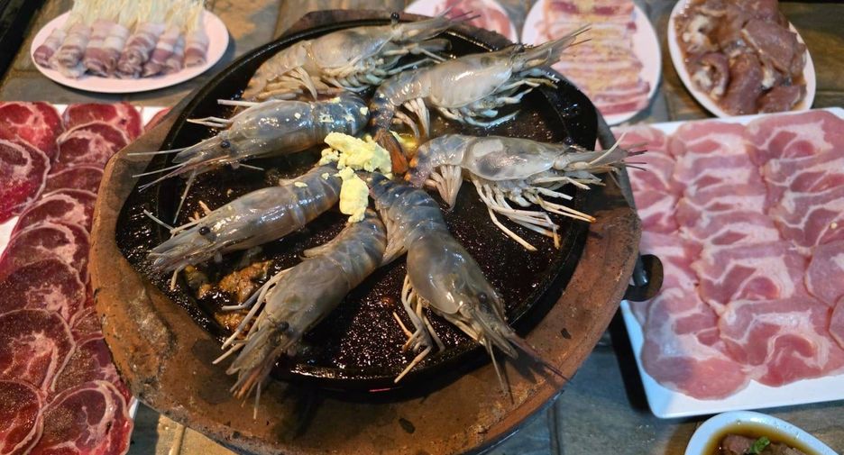 出售 4 卧室 商业空间 在 Si Racha, Chon Buri