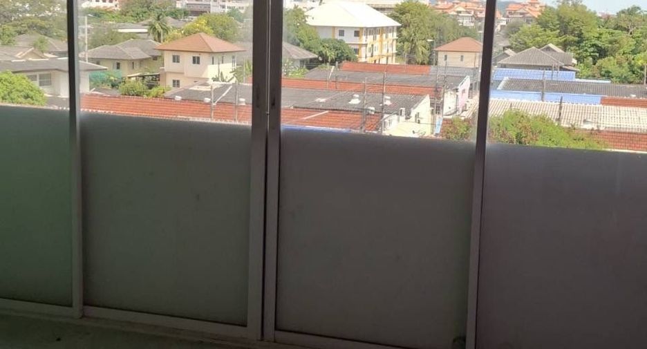 For sale 4 bedrooms townhouse in Hua Hin, Prachuap Khiri Khan