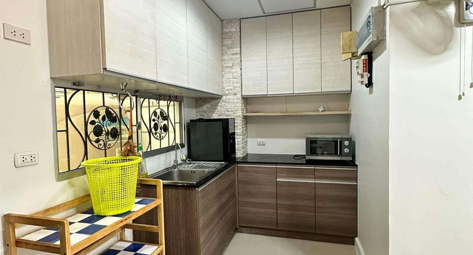 For sale 3 bedrooms townhouse in Bueng Kum, Bangkok