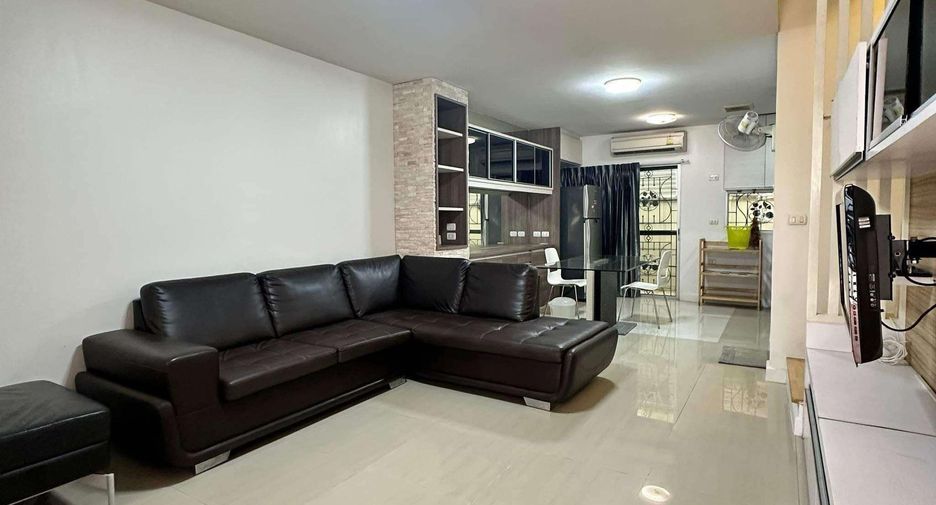 For sale 3 bedrooms townhouse in Bueng Kum, Bangkok