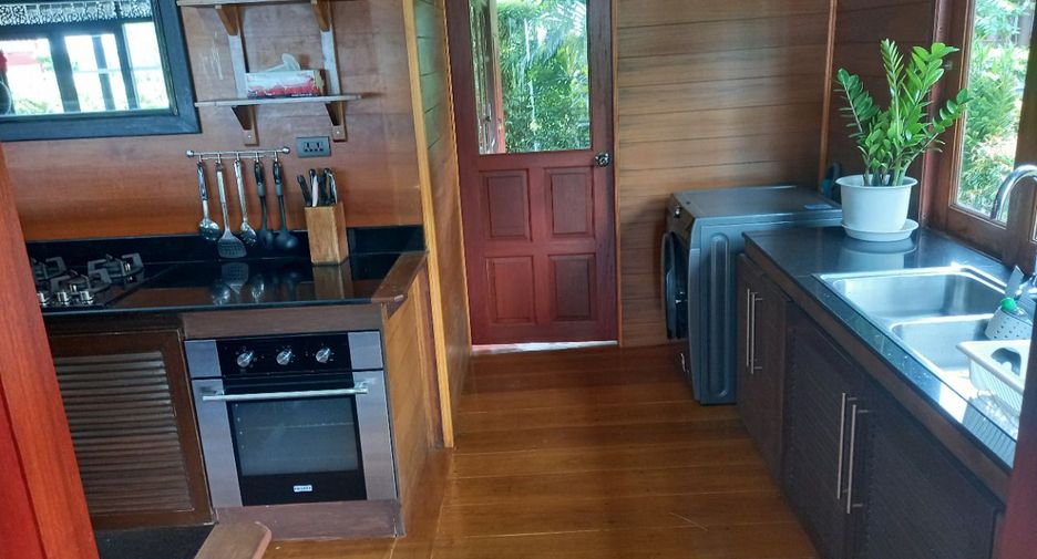 For rent 4 bedrooms villa in Ko Samui, Surat Thani