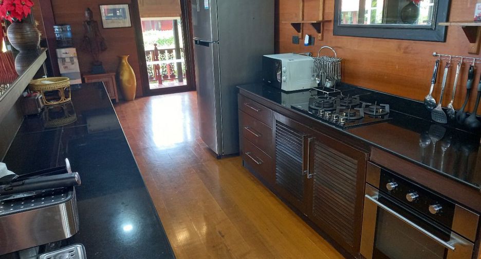 For rent 4 bedrooms villa in Ko Samui, Surat Thani